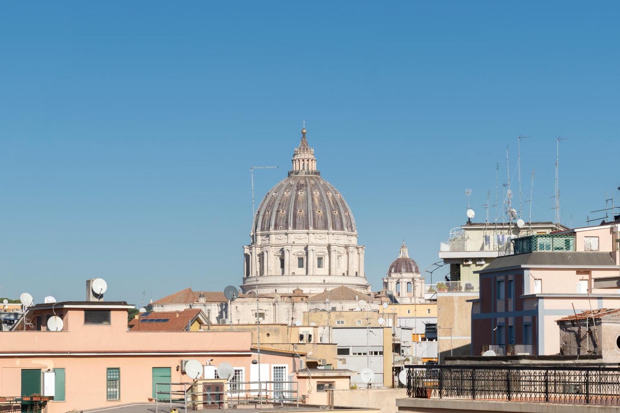 Vista Cupola San Pietro - Stazione S Pietro Apartment *